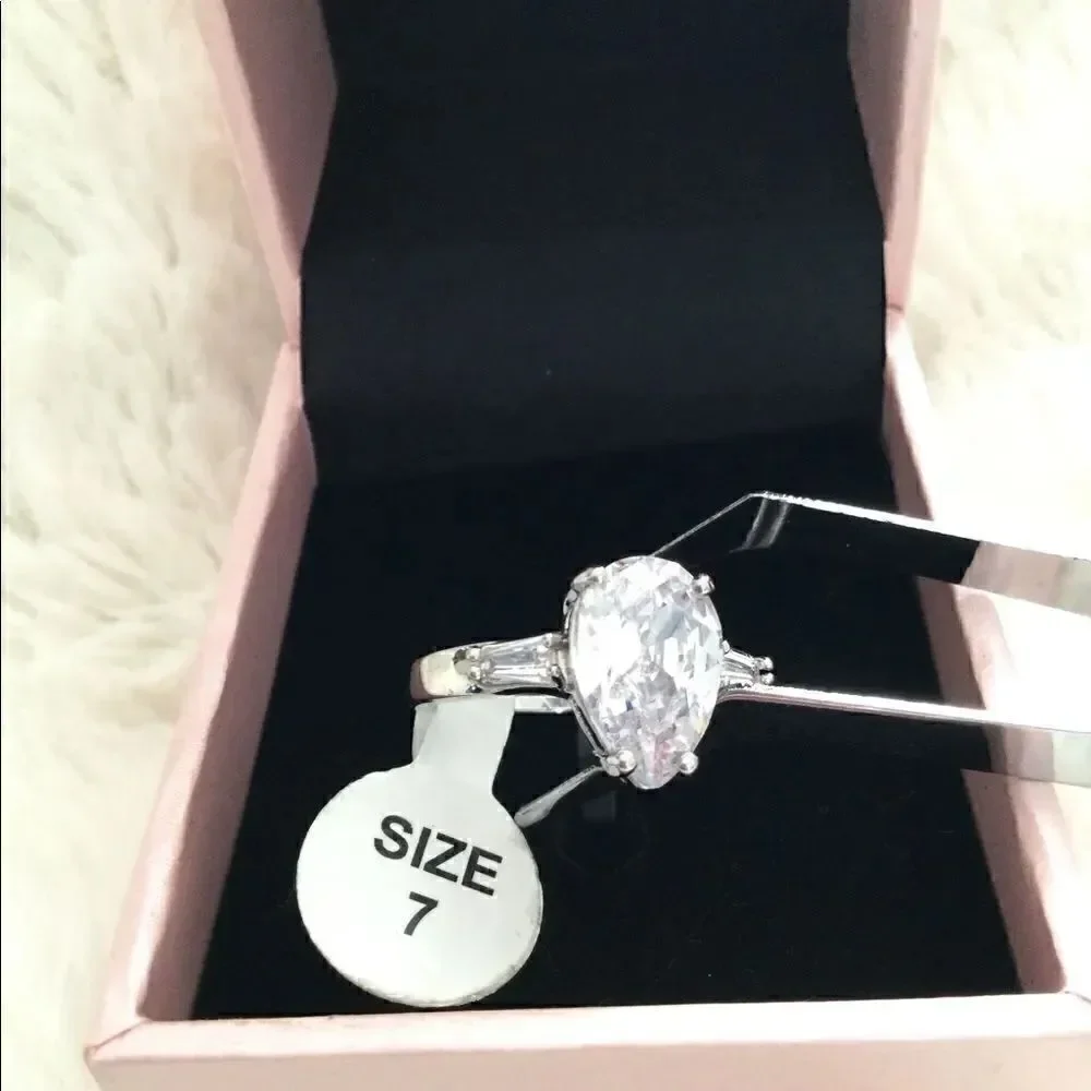 NWT Peermont Sz 7 engagement ring